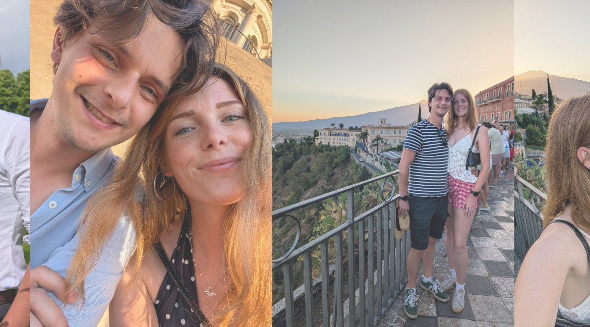 Selfie in het avondlicht en samen op reis met uitzicht over de bergen
